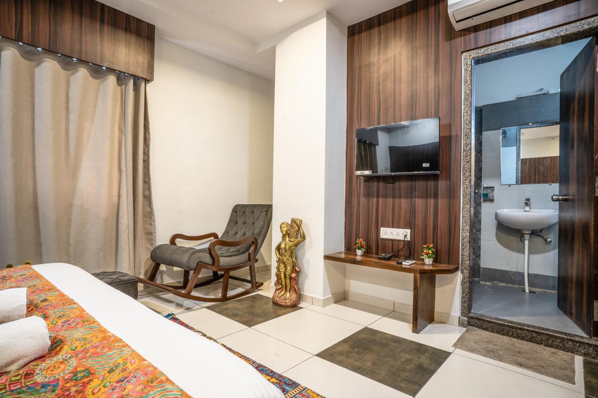 Hotel Naman Udajpur Zewnętrze zdjęcie