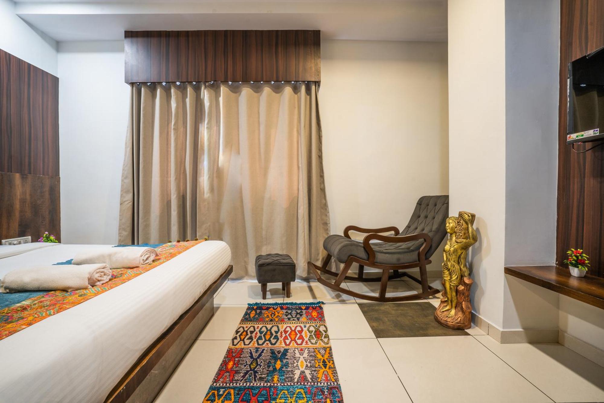 Hotel Naman Udajpur Zewnętrze zdjęcie