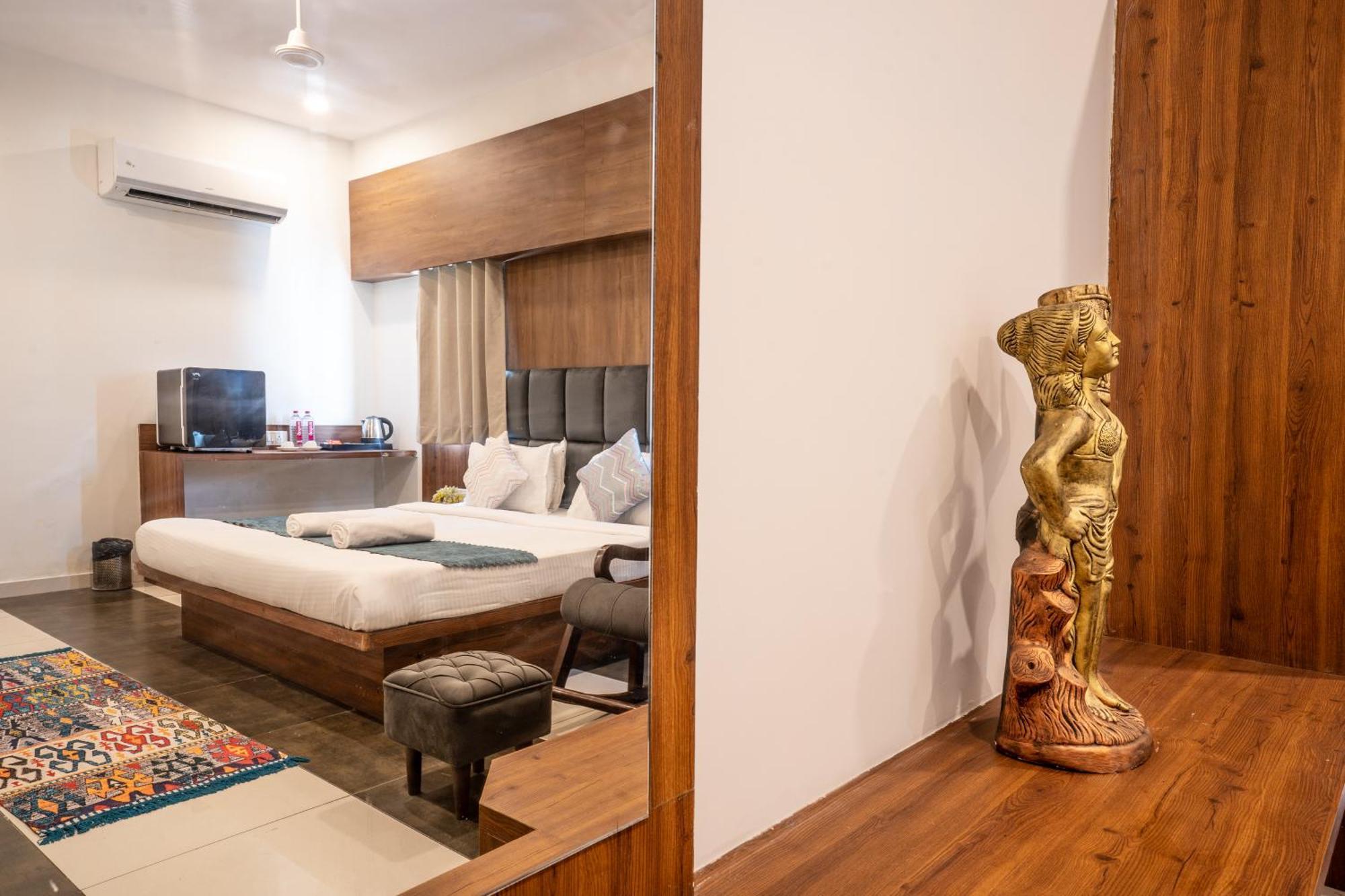 Hotel Naman Udajpur Zewnętrze zdjęcie