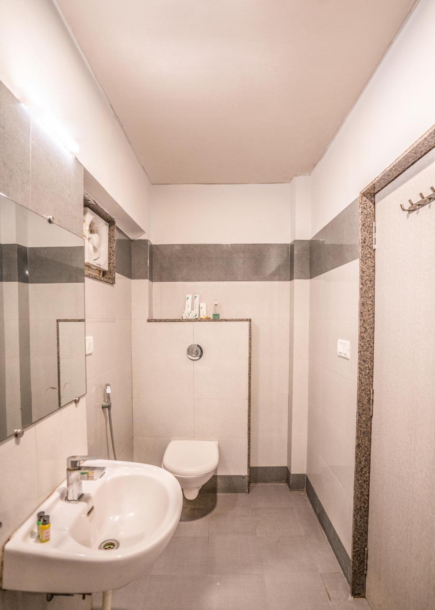 Hotel Naman Udajpur Zewnętrze zdjęcie