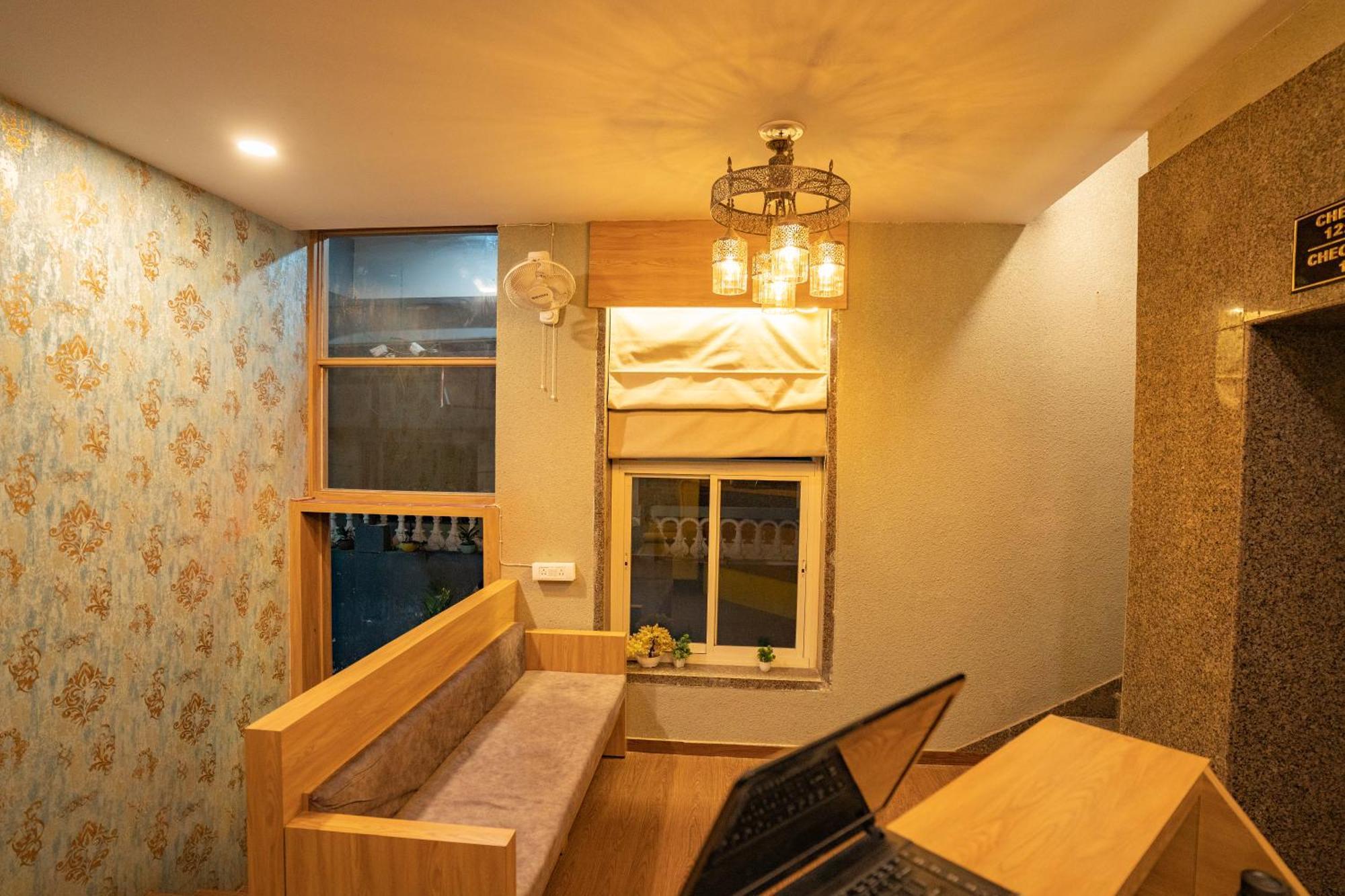 Hotel Naman Udajpur Zewnętrze zdjęcie