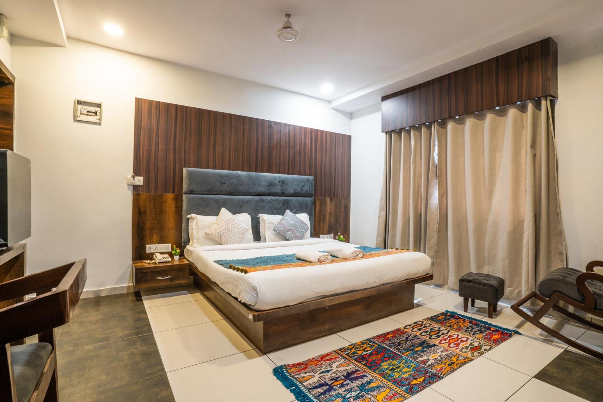 Hotel Naman Udajpur Zewnętrze zdjęcie