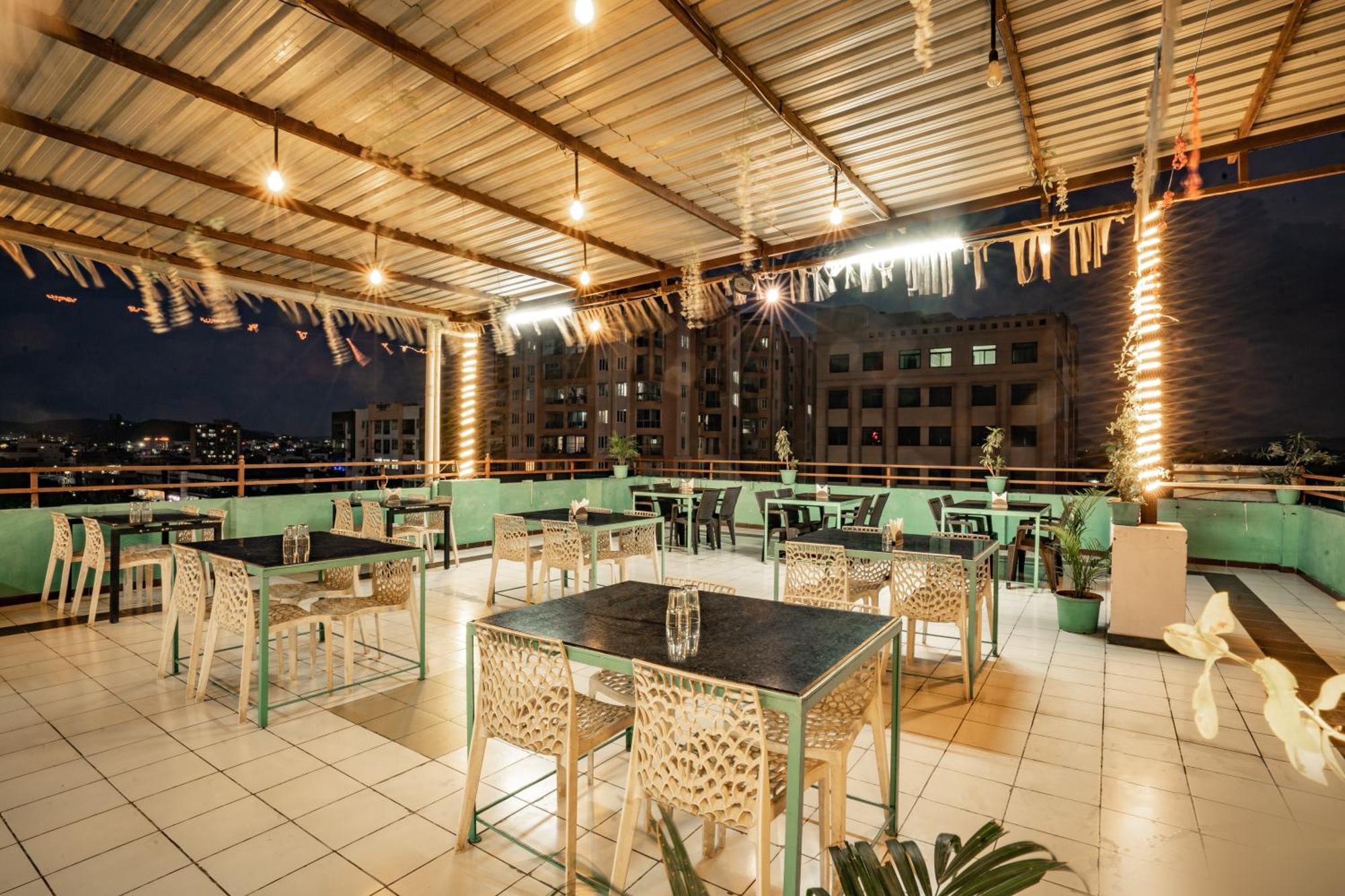 Hotel Naman Udajpur Zewnętrze zdjęcie