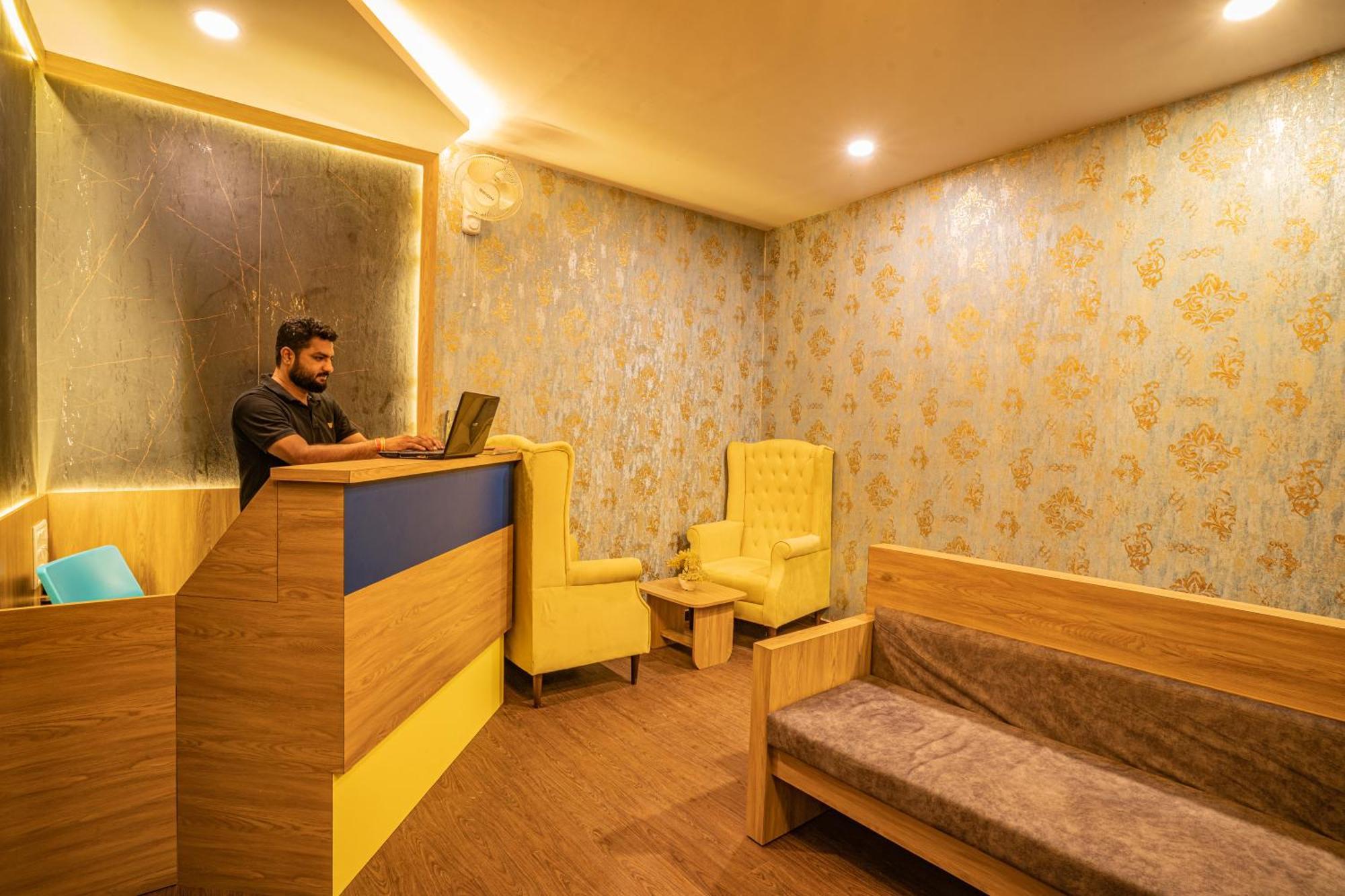 Hotel Naman Udajpur Zewnętrze zdjęcie