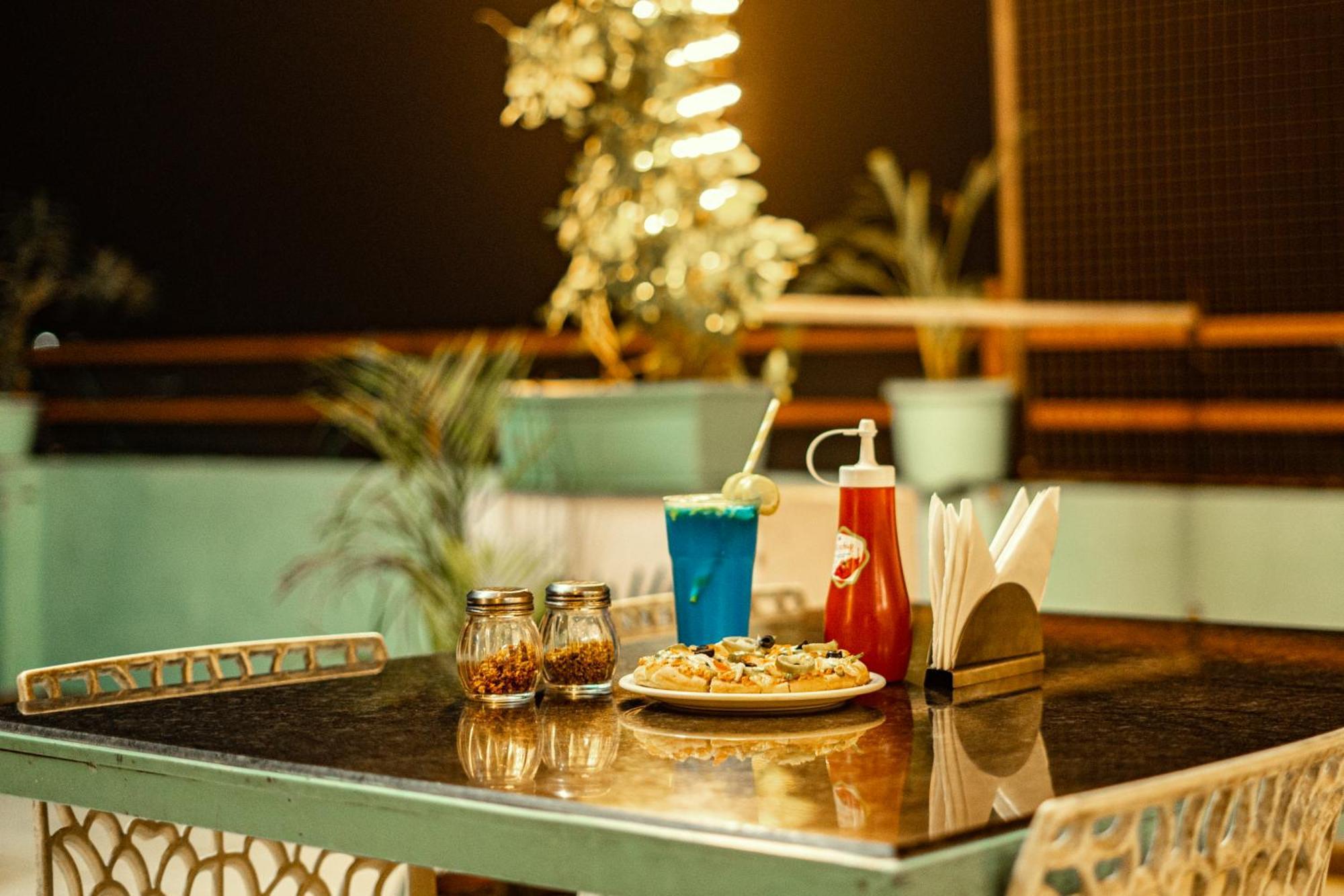 Hotel Naman Udajpur Zewnętrze zdjęcie